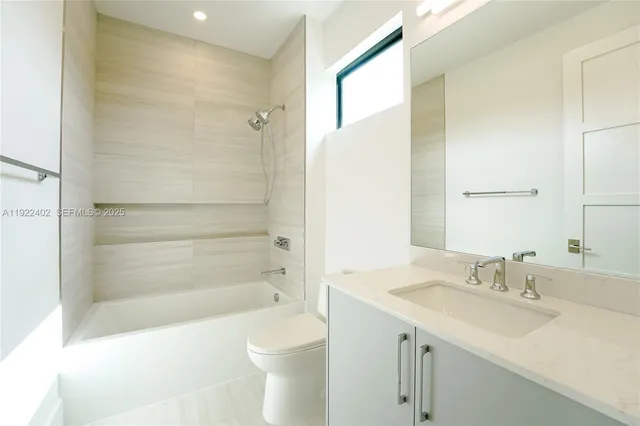 $25,000 | 333 Northeast Spanish Court, Boca Raton, FL 33432