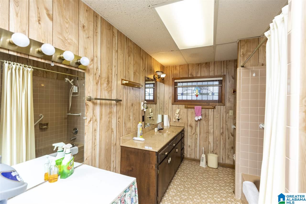 647 Ridgeway Circle Talladega, AL 35160 - Photo 41 of 48