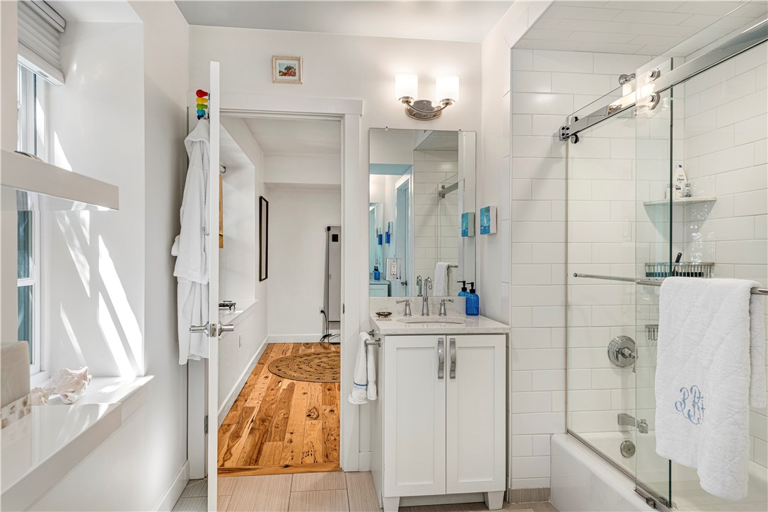 27 High Street, Unit 2 Newport, RI 02840 - Photo 31 of 46 Guest bathroom