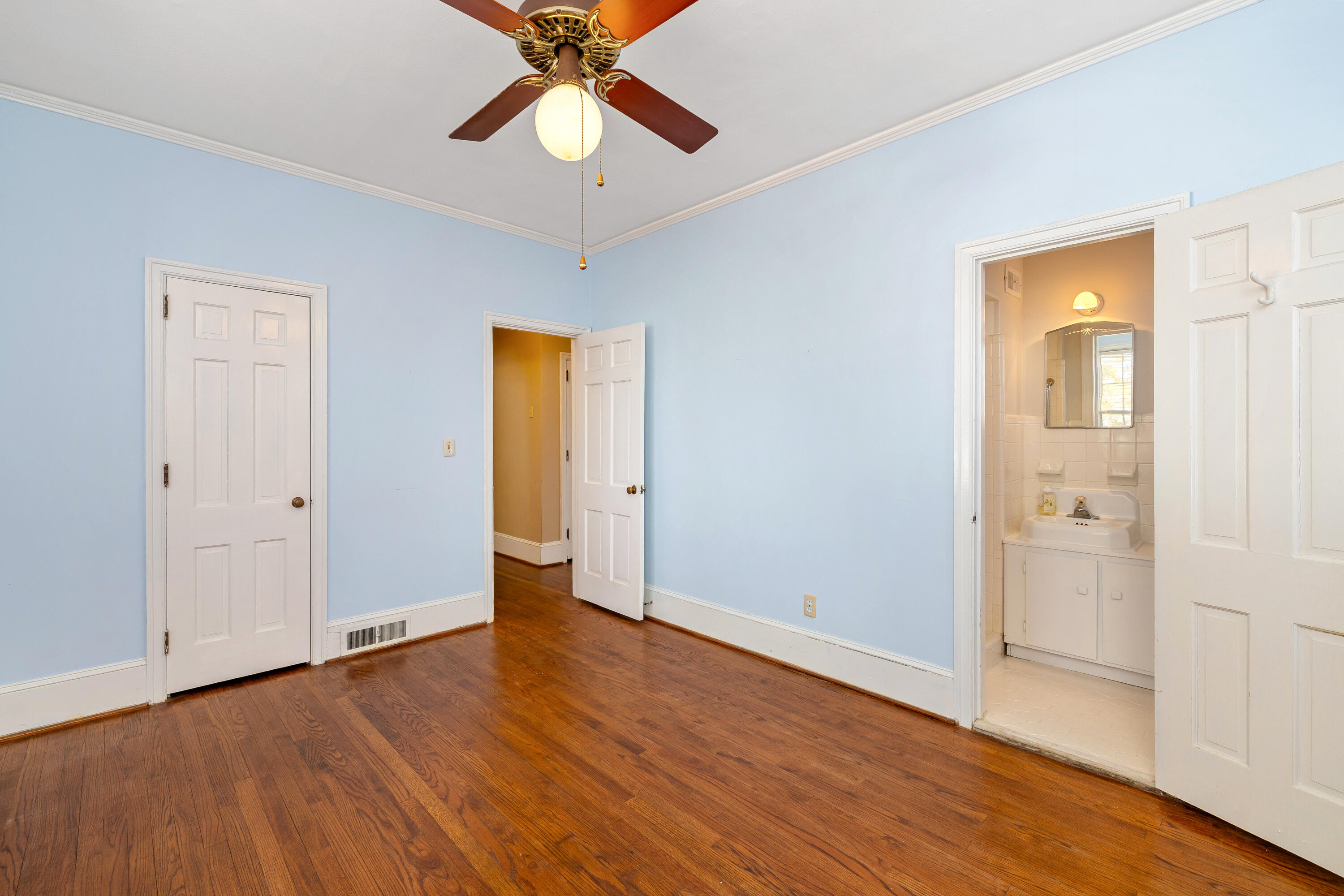 537 West Calhoun Street Sumter, SC 29150 - Photo 24 of 40 Bedroom #1