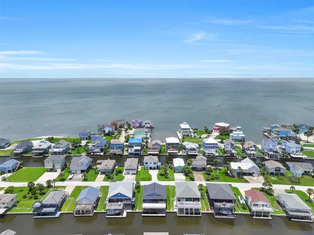 $4,000 | 22915 Martes Street, Galveston, TX 77554