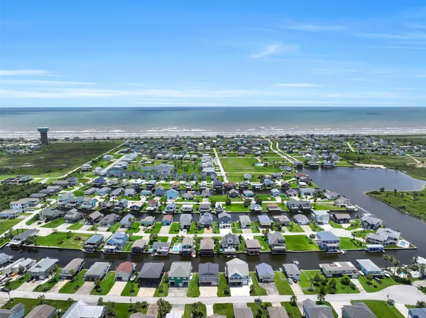 $4,000 | 22915 Martes Street, Galveston, TX 77554