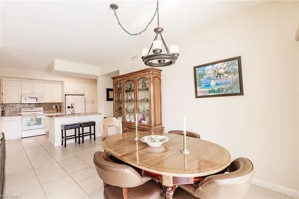 $3,995 | 4700 St Croix Lane, Unit 318, Naples, FL 34109