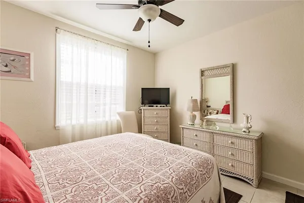 $3,995 | 4700 St Croix Lane, Unit 318, Naples, FL 34109