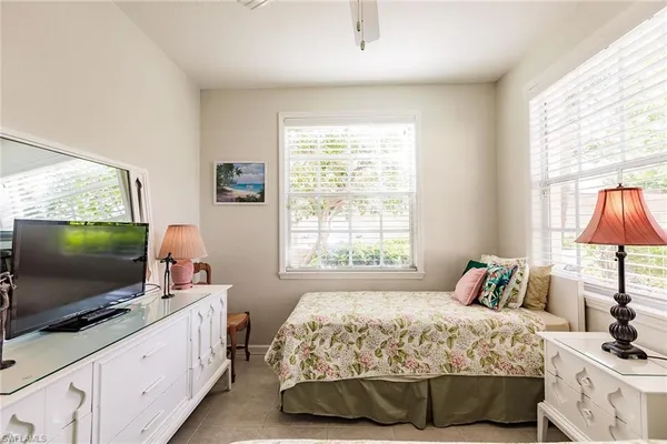 $3,995 | 4700 St Croix Lane, Unit 318, Naples, FL 34109