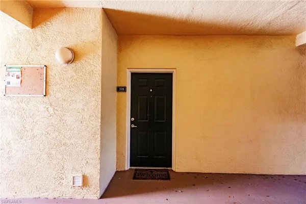 $3,995 | 4700 St Croix Lane, Unit 318, Naples, FL 34109