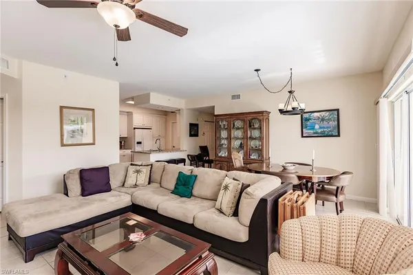 $3,995 | 4700 St Croix Lane, Unit 318, Naples, FL 34109