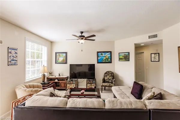 $3,995 | 4700 St Croix Lane, Unit 318, Naples, FL 34109