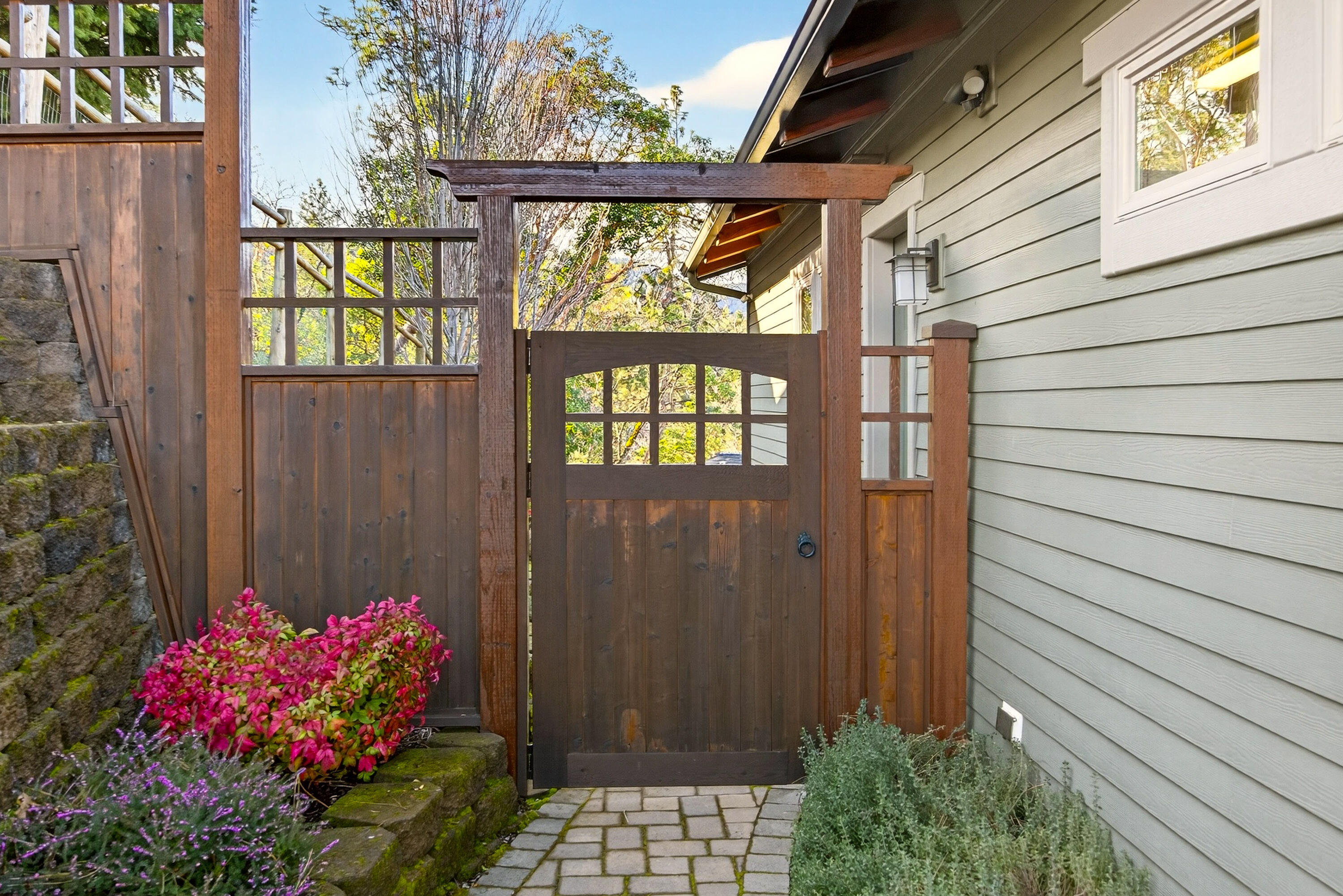 930 Granite Ridge Circle Jacksonville, OR 97530 - Photo 60 of 79 Craftsman designed gates.