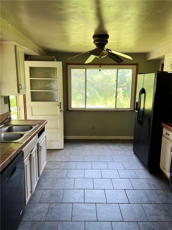 238 Humphrey Road Greensburg, PA 15601 - Photo 7 of 18