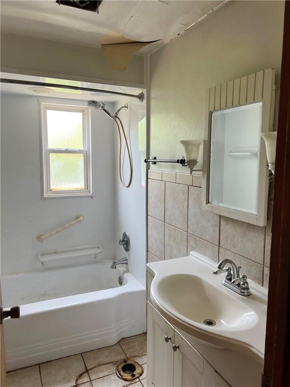 238 Humphrey Road Greensburg, PA 15601 - Photo 10 of 18