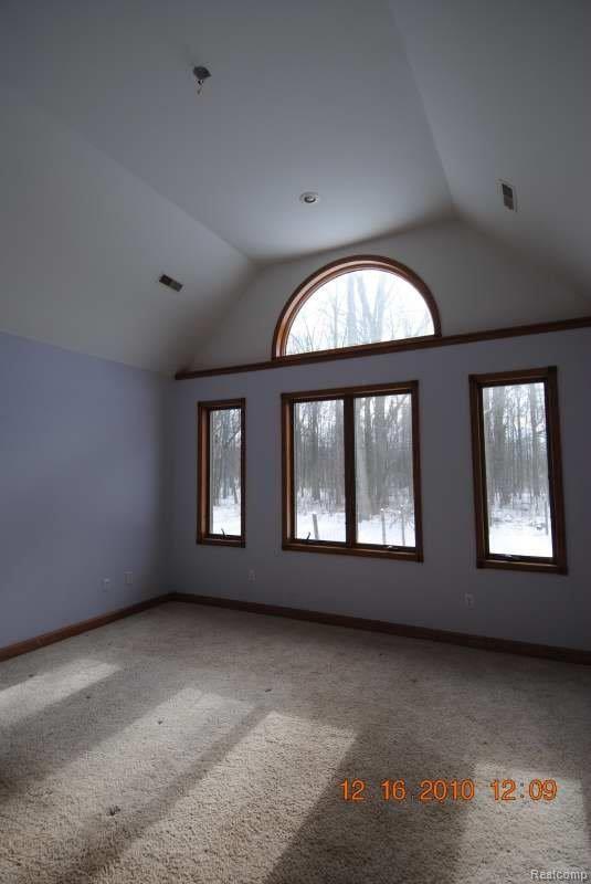 6601 Oakville Waltz Road Carleton, MI 48117 - Photo 6 of 12 Master Bedroom