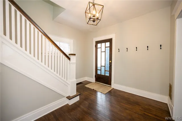 $249,900 | 179 Columbus Avenue, Buffalo, NY 14220