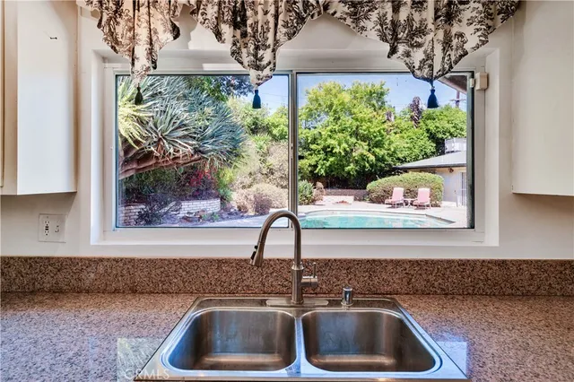 $1,458,000 | 211 Peacock Lane, Montebello, CA 90640