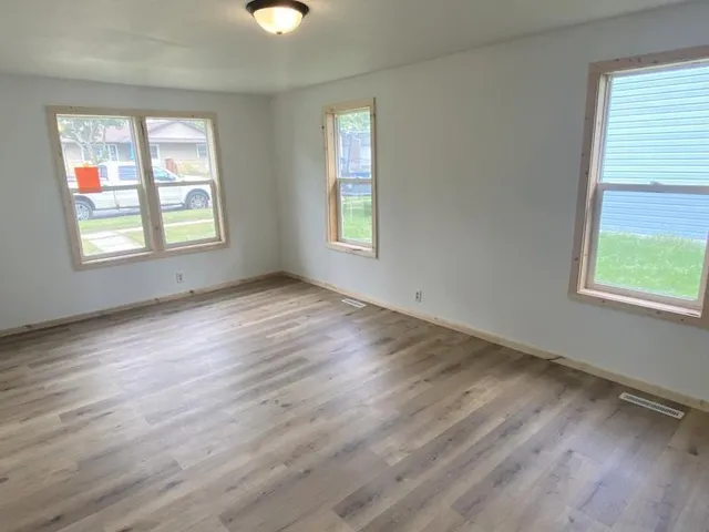 $154,900 | 128 Dakota Avenue Southeast, Staples, MN 56479