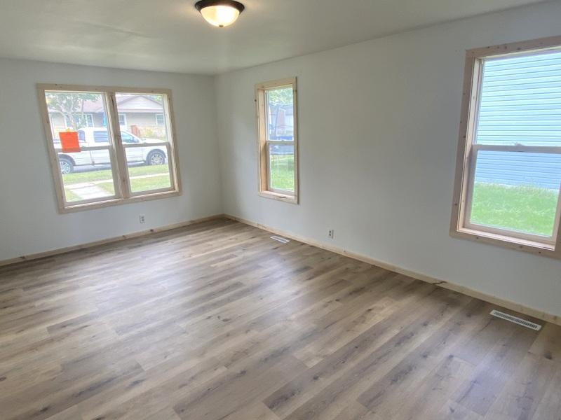 128 Dakota Avenue Southeast Staples, MN 56479 - Photo 6 of 15