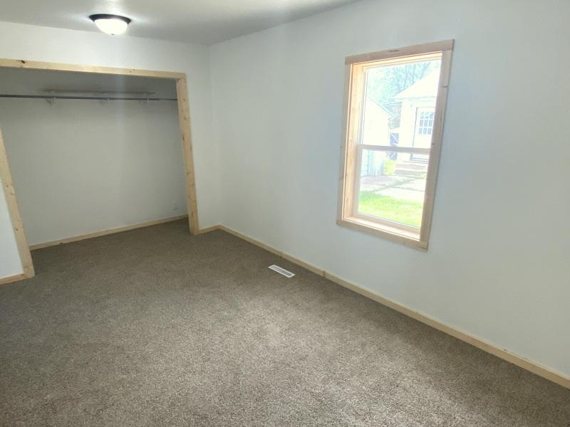 128 Dakota Avenue Southeast Staples, MN 56479 - Photo 8 of 15