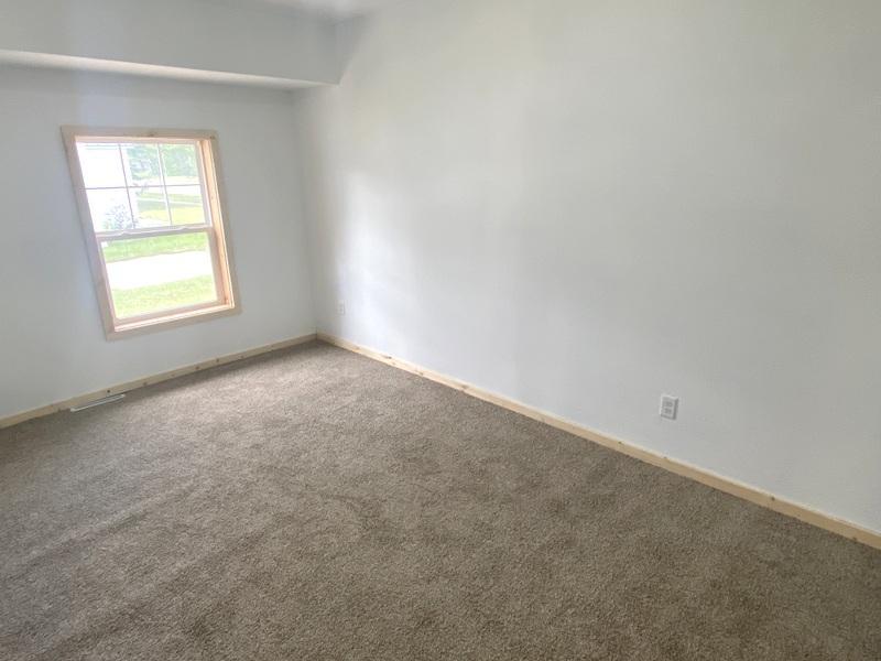 128 Dakota Avenue Southeast Staples, MN 56479 - Photo 9 of 15