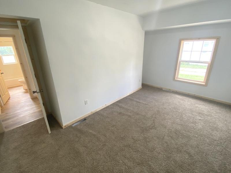 128 Dakota Avenue Southeast Staples, MN 56479 - Photo 10 of 15