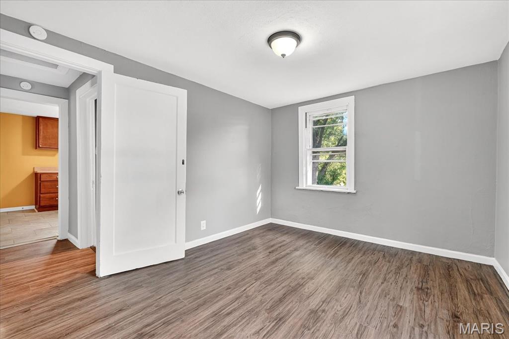 9386 Golden Gate Road Rock Hill, MO 63144 - Photo 21 of 32