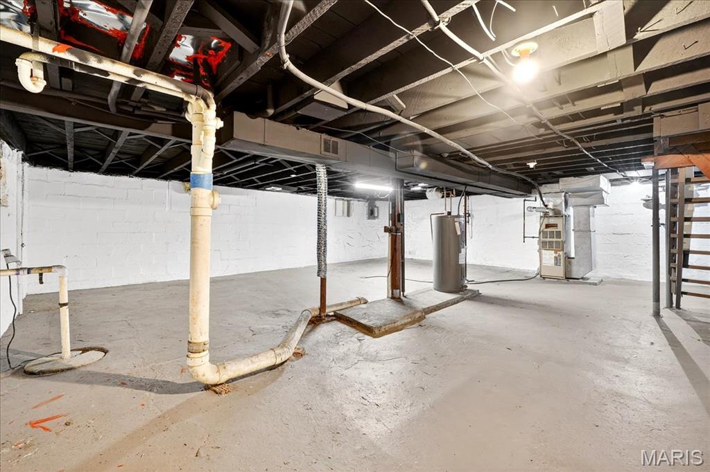 9386 Golden Gate Road Rock Hill, MO 63144 - Photo 24 of 32