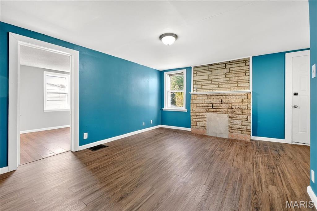 9386 Golden Gate Road Rock Hill, MO 63144 - Photo 7 of 32