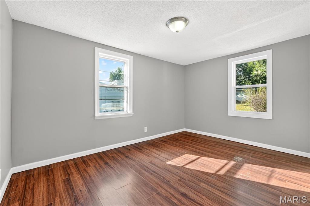 9386 Golden Gate Road Rock Hill, MO 63144 - Photo 10 of 32