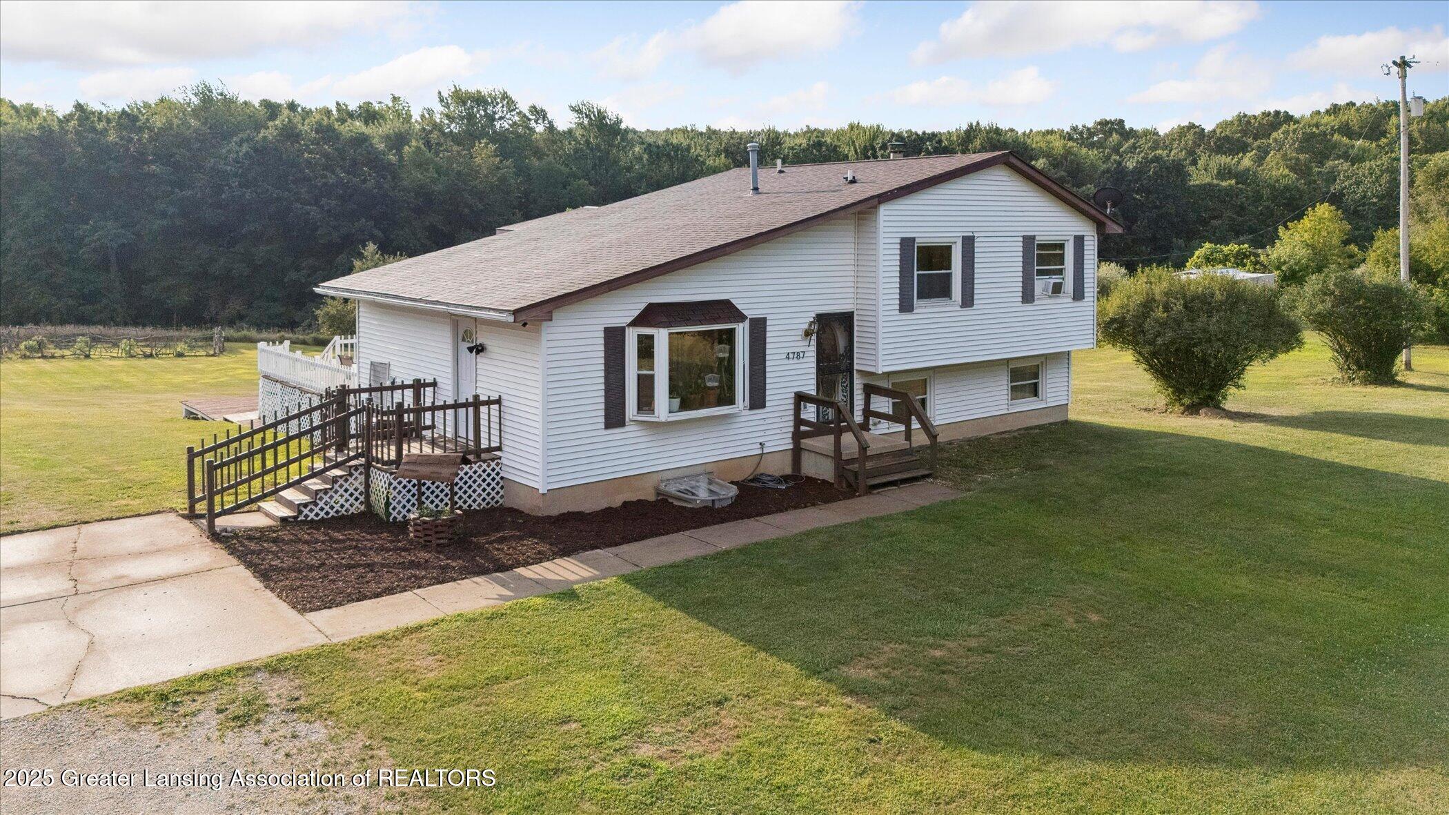 4787 South St Clair Road St. Johns, MI 48879 - Photo 43 of 56 44-4787-S-St-Clair-Rd-St-Johns-MI-48879-