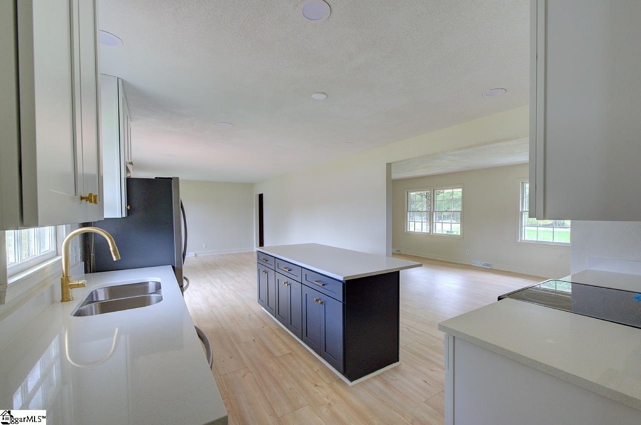 1195 Holly Springs Road Lyman, SC 29365 - Photo 10 of 44