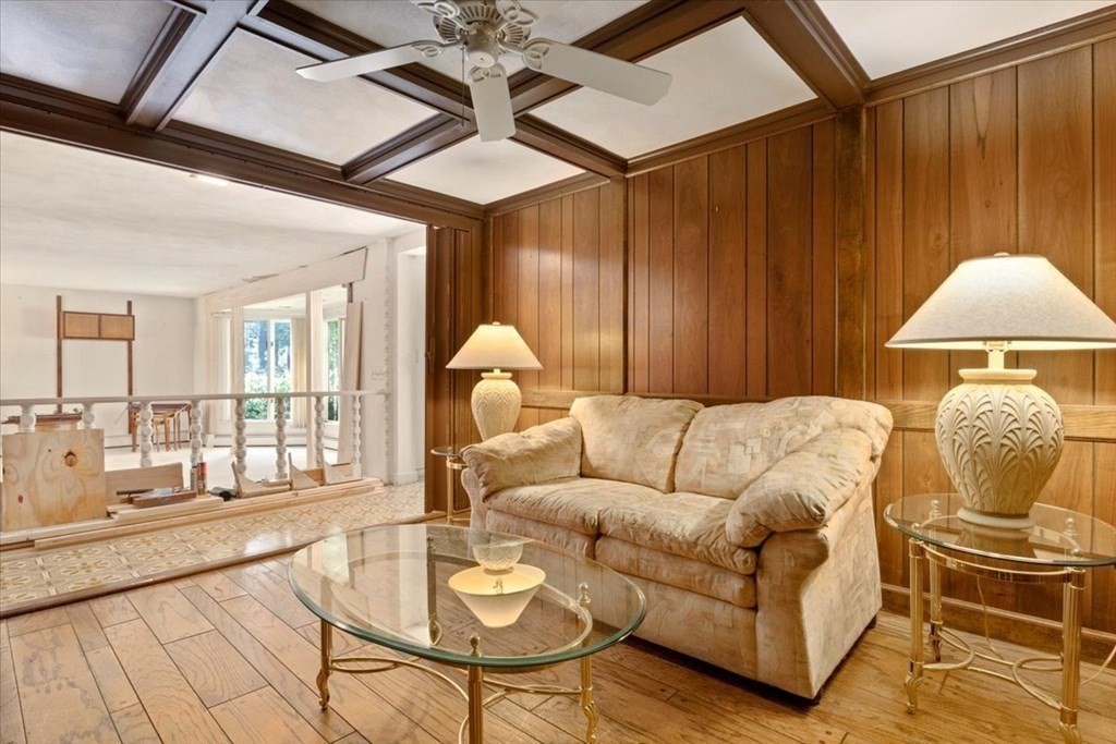 43 Woodruff Road Walpole, MA 02081 - Photo 11 of 32 Gallery Image 11