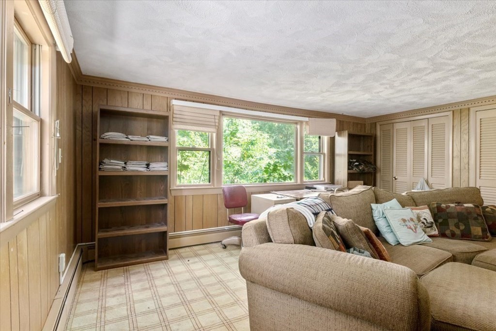 43 Woodruff Road Walpole, MA 02081 - Photo 13 of 32 Gallery Image 13