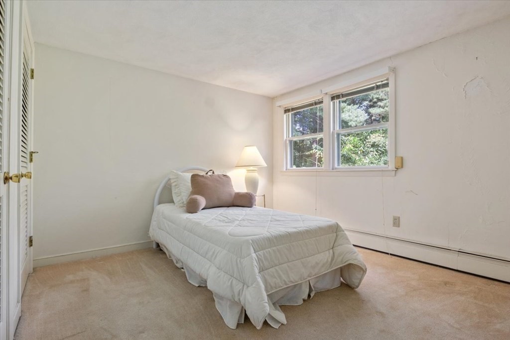 43 Woodruff Road Walpole, MA 02081 - Photo 17 of 32 Gallery Image 17