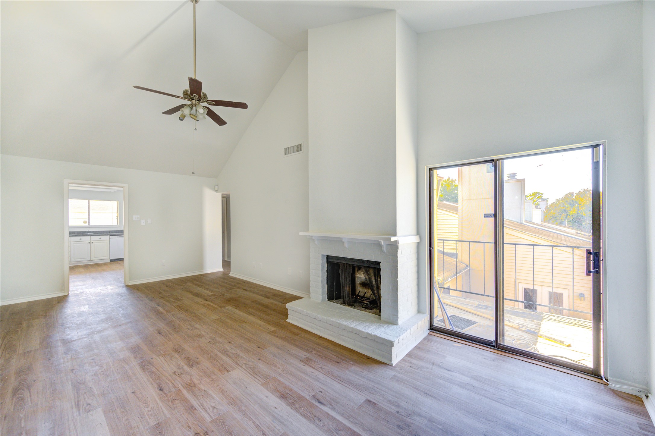6401 Deihl Road, Unit 505 Houston, TX 77092 - Photo 14 of 35