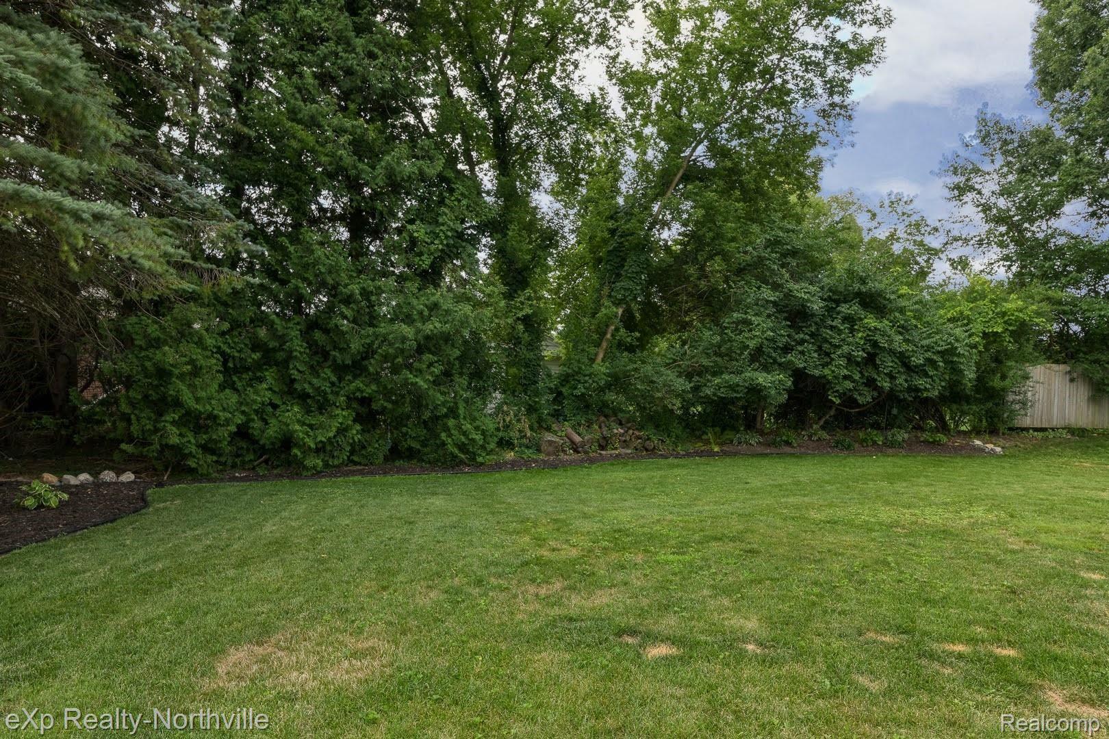 796 Bolinger Street Rochester, MI 48307 - Photo 6 of 33 DSC_6669-Edit.jpg