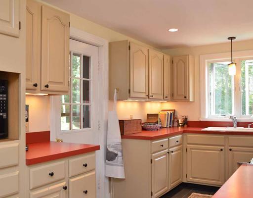 162 Ocean House Road Cape Elizabeth, ME 04107 - Photo 10 of 25 Kitchen.