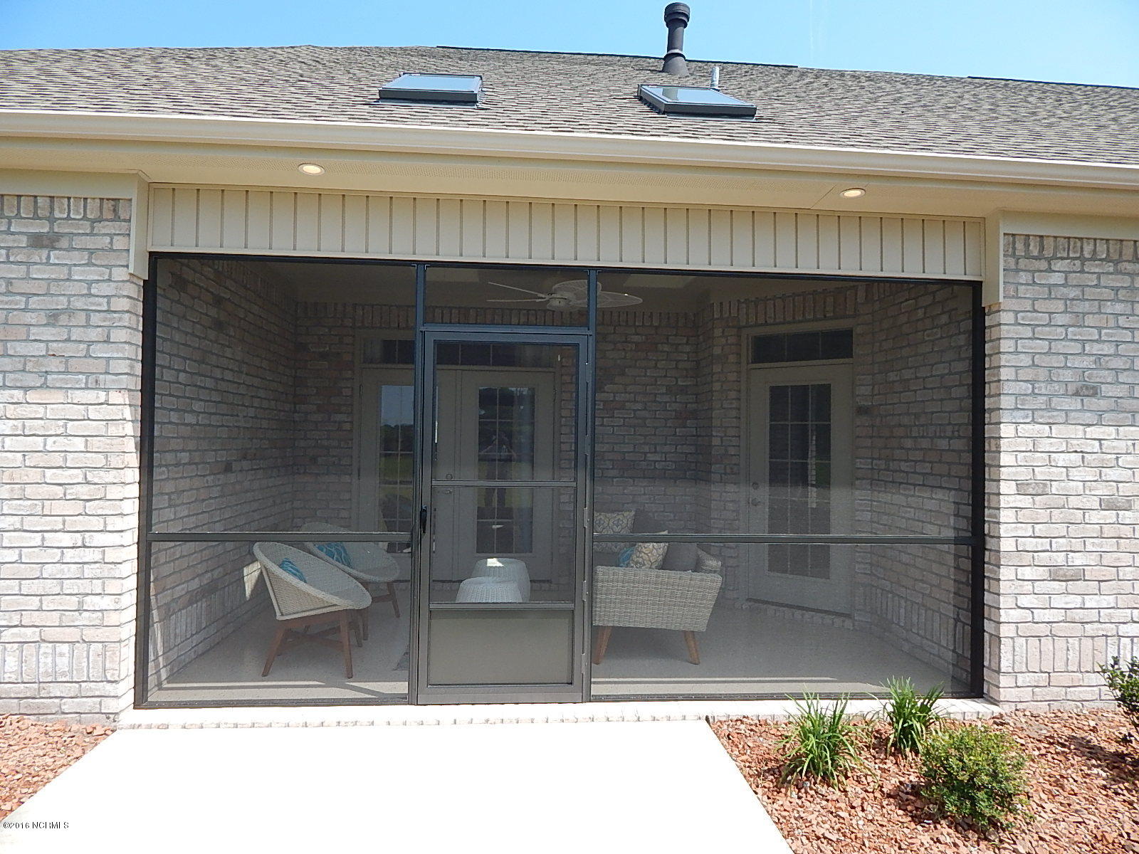 334 Motts Forest Road Wilmington, NC 28412 - Photo 24 of 27 Grilling patio off the Lanai