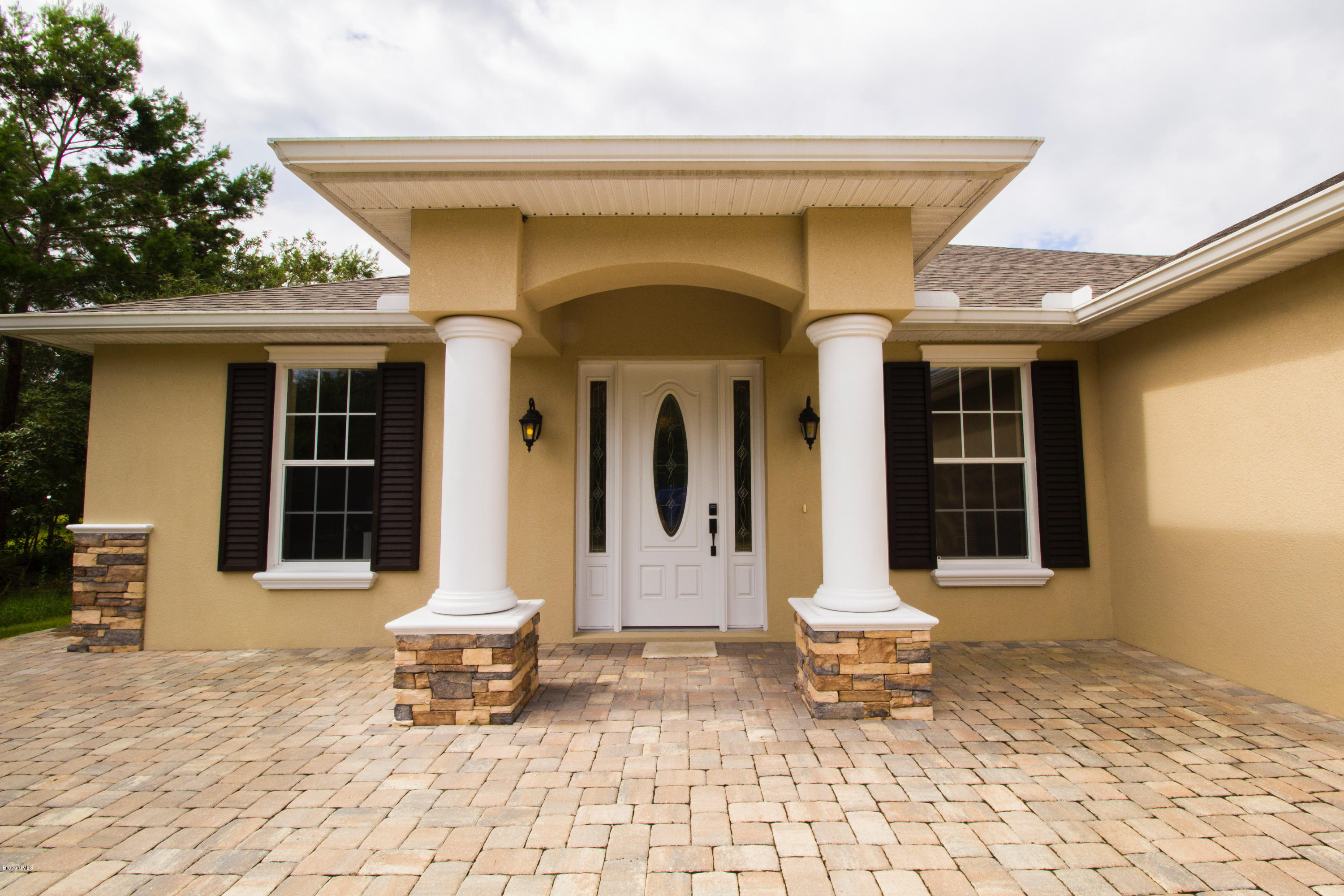 3715 Carter Road Mims, FL 32754 - Photo 2 of 28 IMG_2388