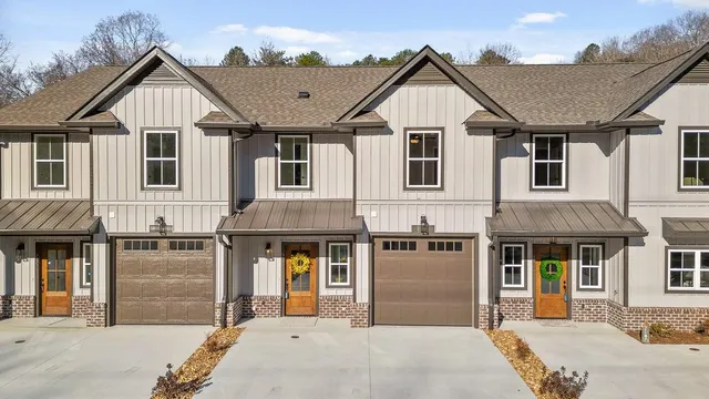 $325,000 | 9093 Dallas Hollow Road, Soddy Daisy, TN 37379