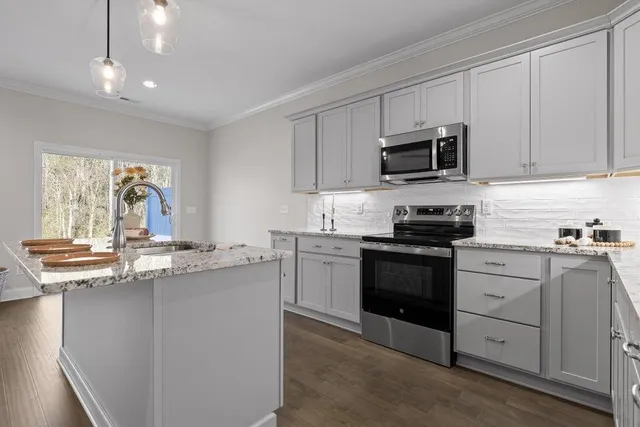 $325,000 | 9093 Dallas Hollow Road, Soddy Daisy, TN 37379