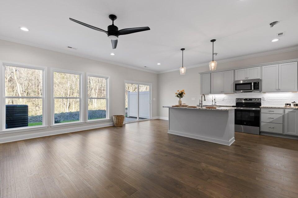 9093 Dallas Hollow Road Soddy Daisy, TN 37379 - Photo 4 of 27 20250502202334235387000000-o