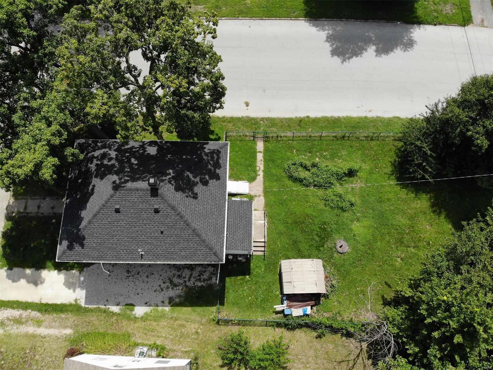 762 Rice Street Wood River, IL 62095 - Photo 2 of 22 Gallery Image 2