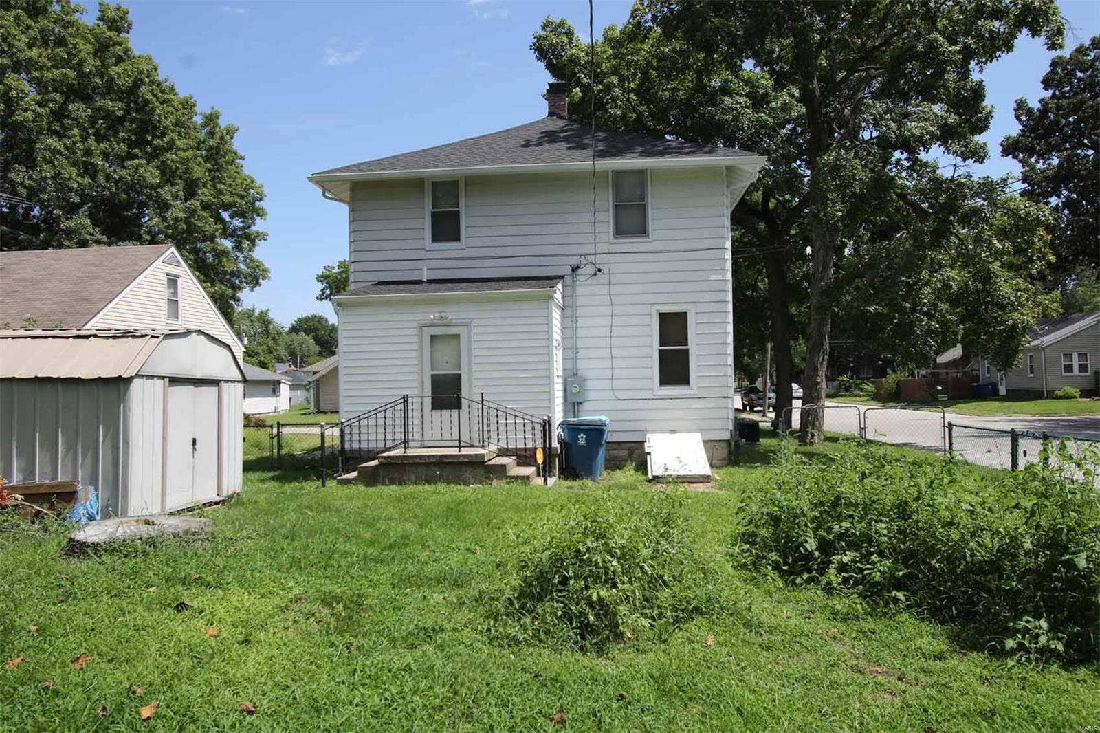 762 Rice Street Wood River, IL 62095 - Photo 4 of 22 Gallery Image 4