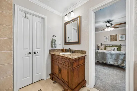 $419,900 | 2814 Greenbrook Drive, Arlington, TX 76016