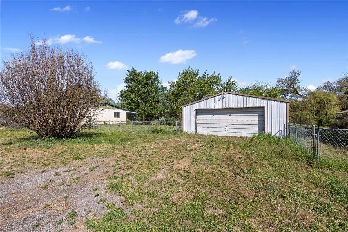 3717 East Chattaroy Road Chattaroy, WA 99003 - Photo 2 of 32