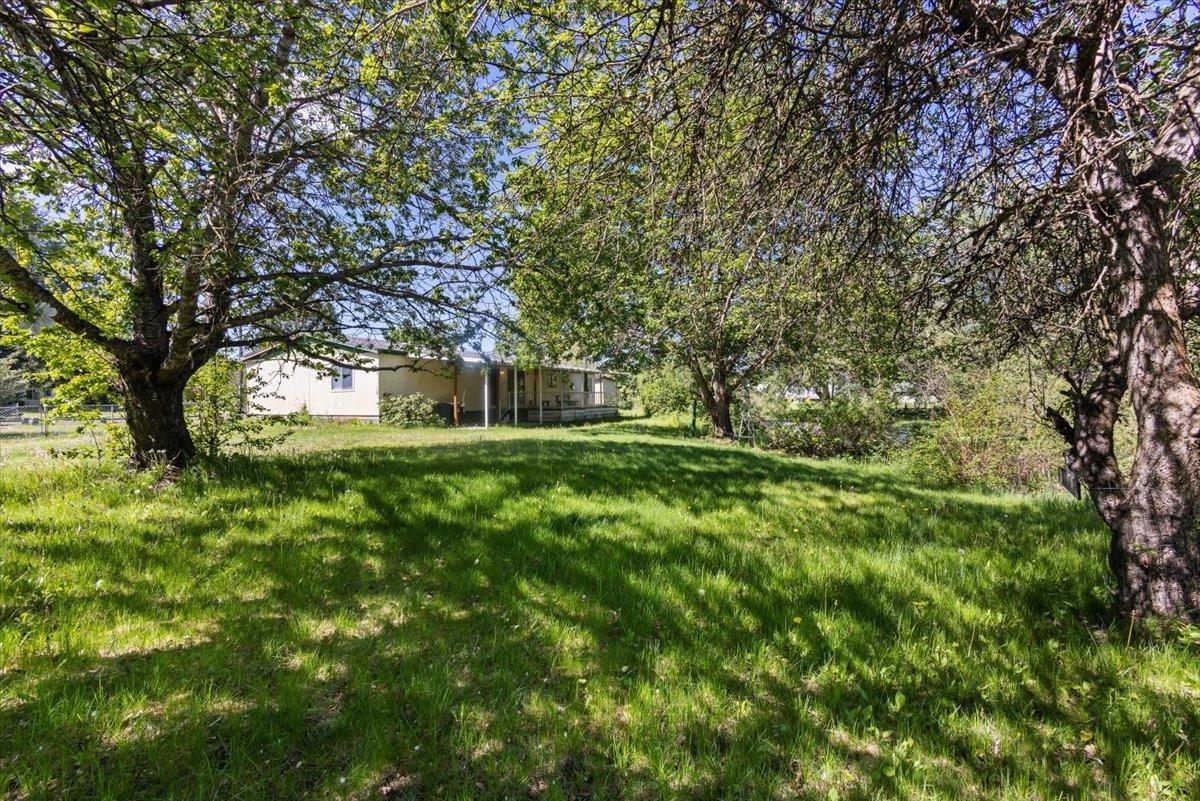 3717 East Chattaroy Road Chattaroy, WA 99003 - Photo 21 of 32