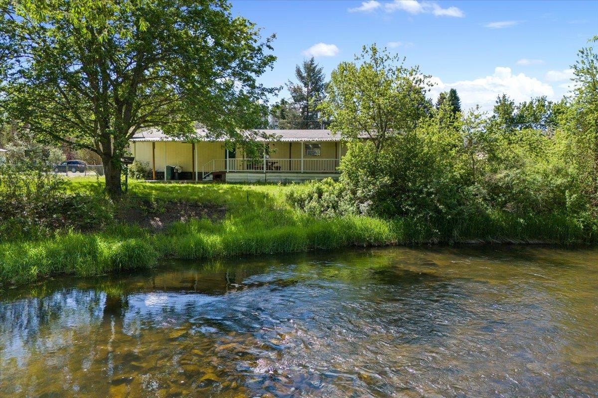 3717 East Chattaroy Road Chattaroy, WA 99003 - Photo 24 of 32