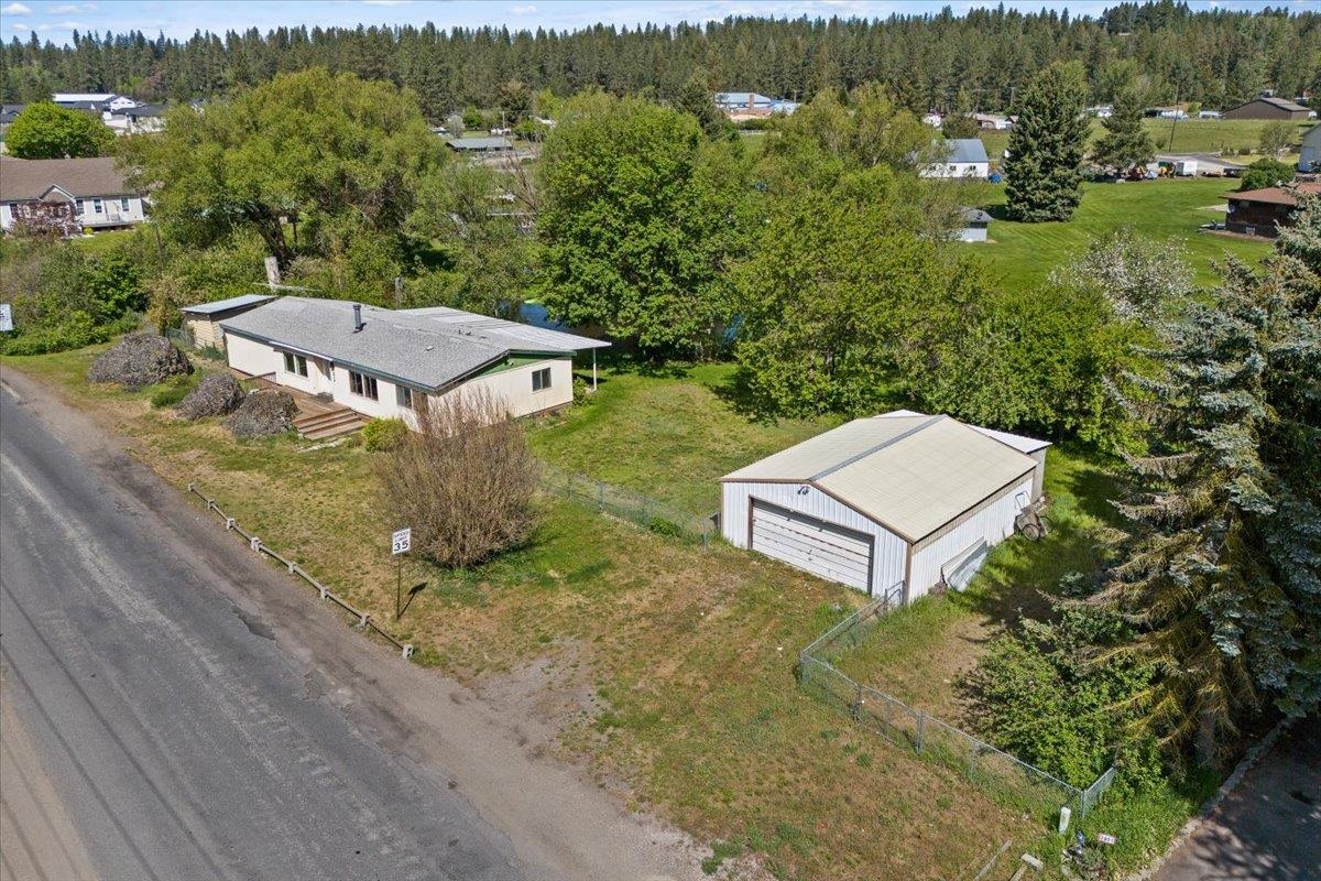 3717 East Chattaroy Road Chattaroy, WA 99003 - Photo 4 of 32