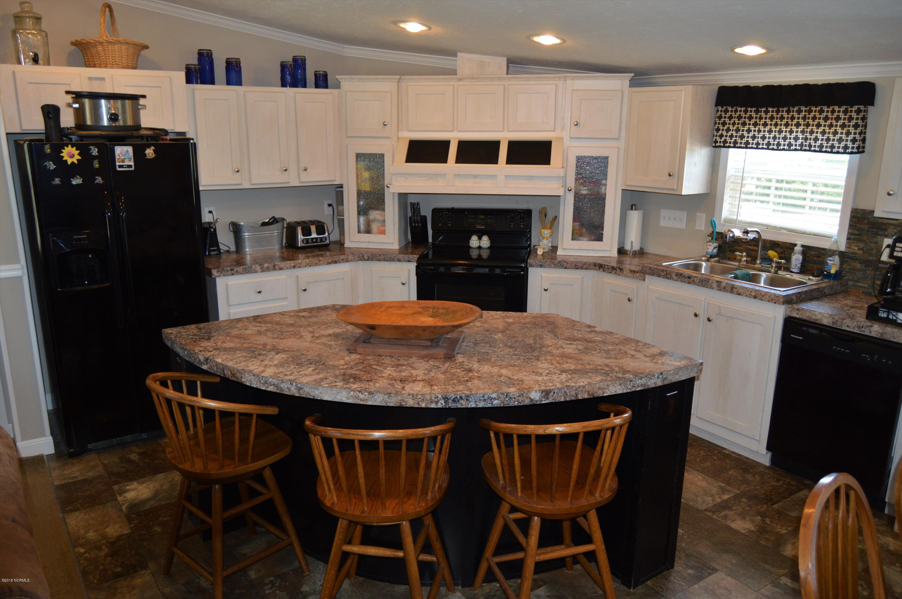274 Turkey Creek Road Rocky Point, NC 28457 - Photo 9 of 30 kitchen 1