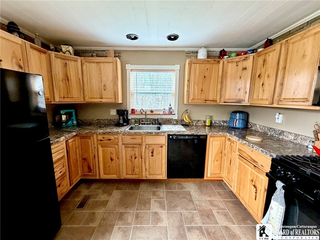 3640 Gerry Levant Road Ellicott, NY 14733 - Photo 5 of 33