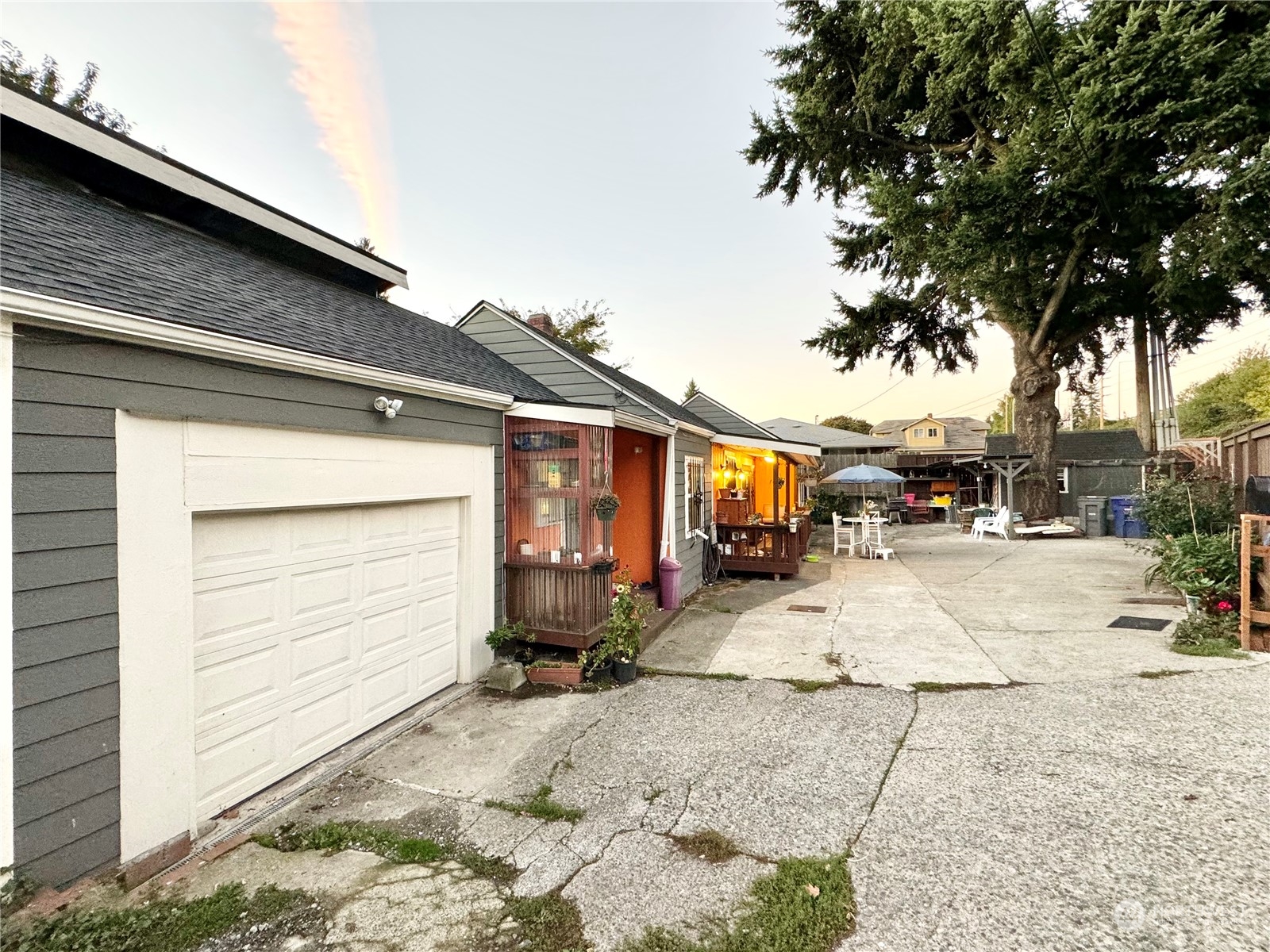 523 Main Avenue South Renton, WA 98057 - Photo 1 of 32 a view of parking area